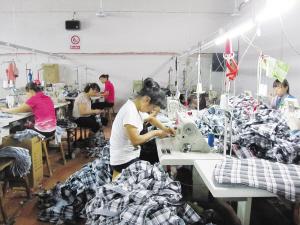 小服装加工厂开在居民小区